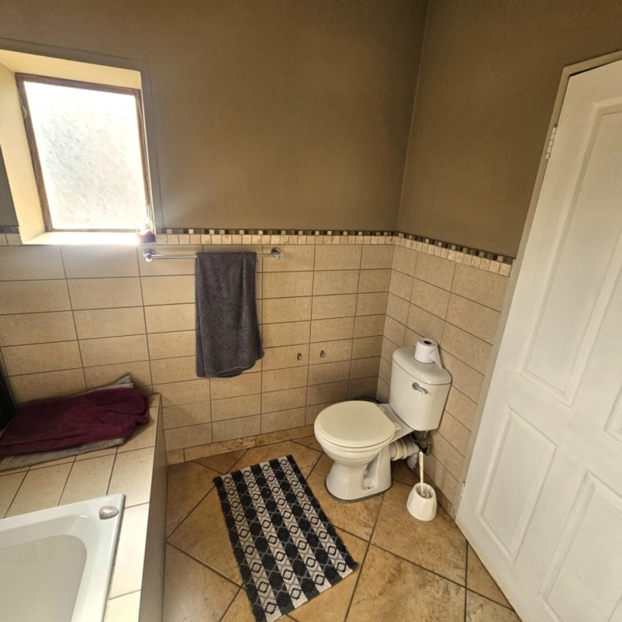 To Let 3 Bedroom Property for Rent in Waterval East North West